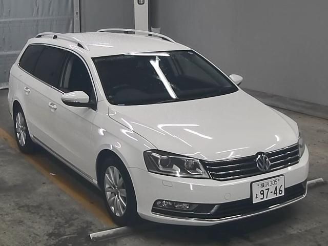 446 Volkswagen Passat variant 3CCAX 2014 г. (ZIP Tokyo)